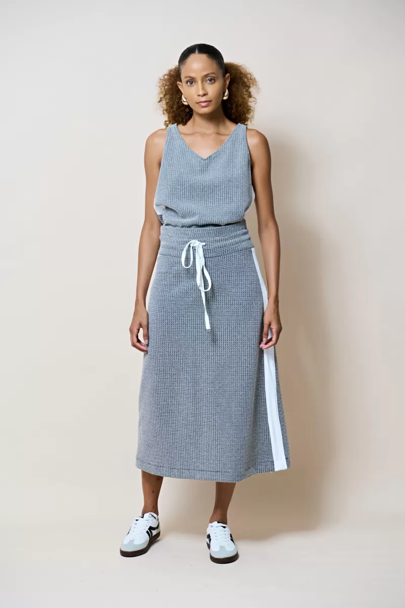 Hidrogênio - SEMI-FLAT SKIRT WITH PURGA BAND - 20281213 Hidrogênio - SEMI-FLAT SKIRT WITH PURGA BAND - 20281213