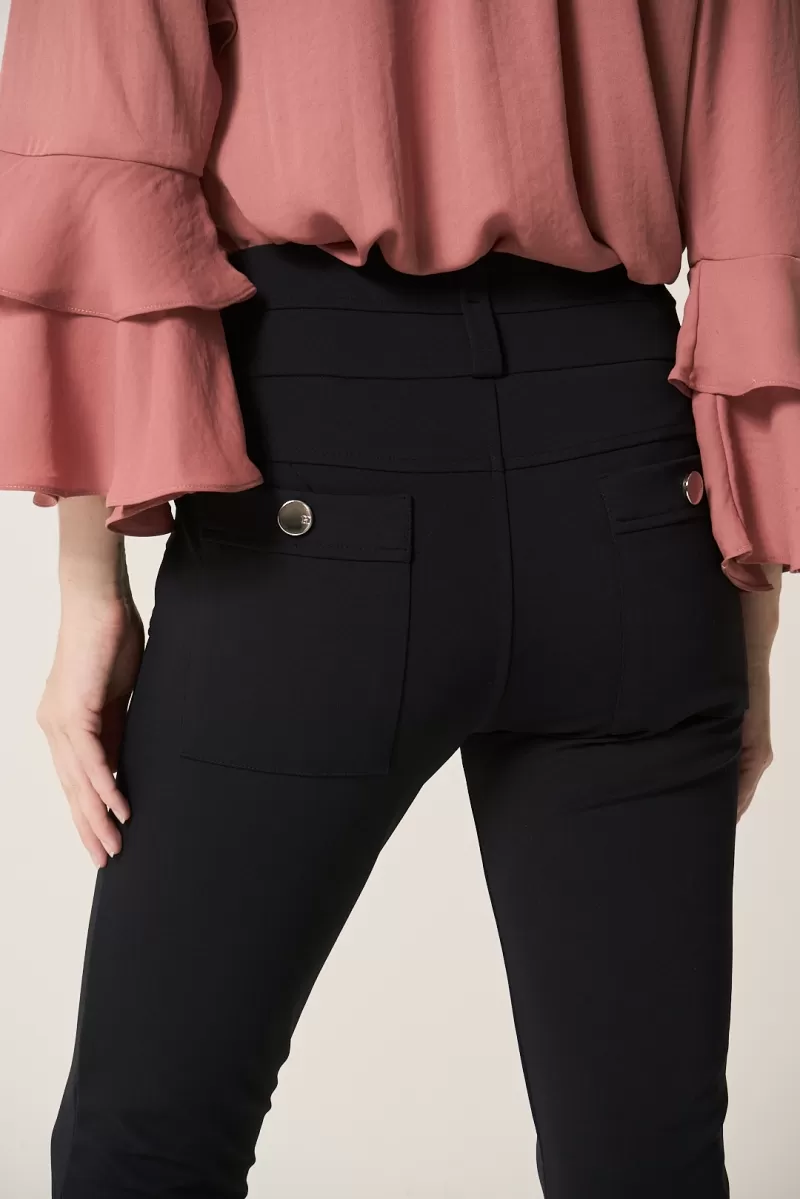 Hidrogênio - LUCIANA BLACK FISHERMAN PANTS WITH POCKETS AND PIPE - 20307001 Hidrogênio - LUCIANA BLACK FISHERMAN PANTS WITH POCKETS AND PIPE - 20307001