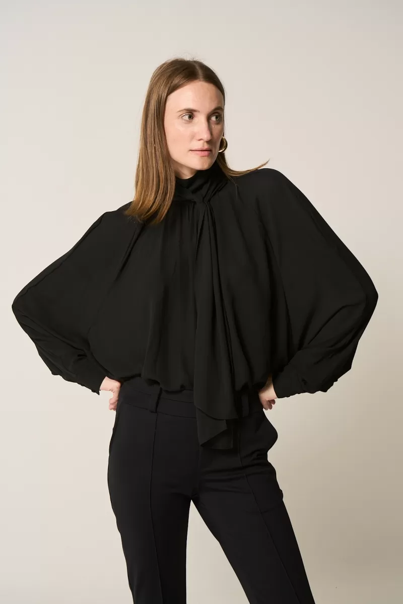 Hidrogênio - BLACK BAT SLEEVE BLOUSE - 20288001 Hidrogênio - BLACK BAT SLEEVE BLOUSE - 20288001