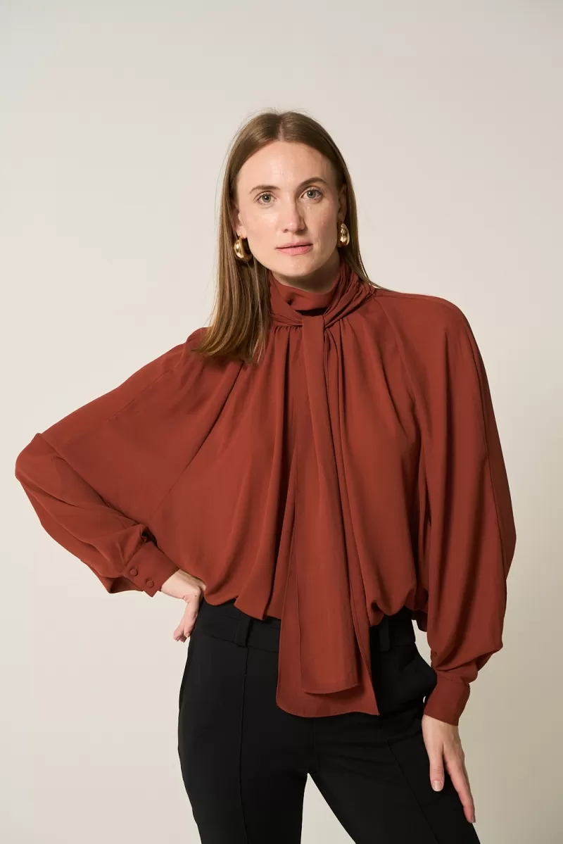 Hidrogênio - RED EARTH BAT SLEEVE BLOUSE - 20288578 Hidrogênio - RED EARTH BAT SLEEVE BLOUSE - 20288578