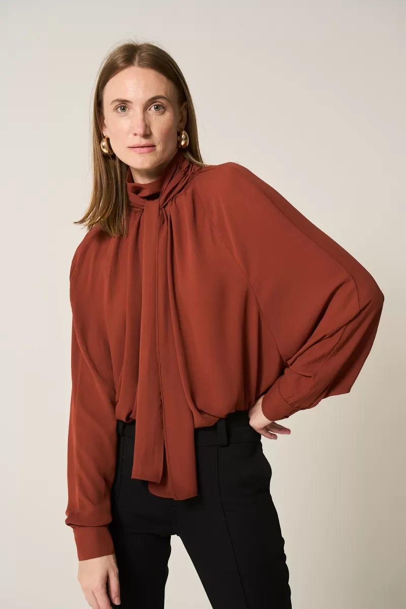Hidrogênio - RED EARTH BAT SLEEVE BLOUSE - 20288578 Hidrogênio - RED EARTH BAT SLEEVE BLOUSE - 20288578