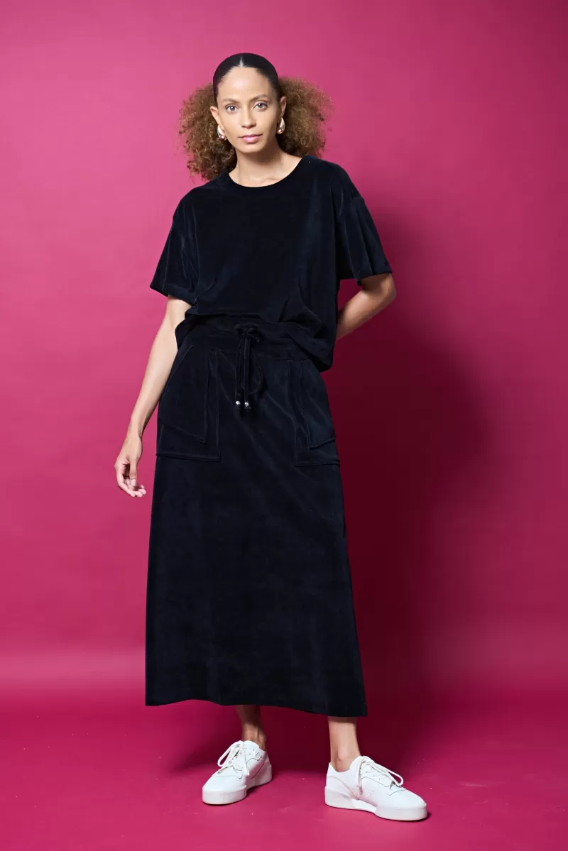 Hidrogênio - SEMI EVASE SKIRT WITH POCKETS BLACK - 20366001 Hidrogênio - SEMI EVASE SKIRT WITH POCKETS BLACK - 20366001
