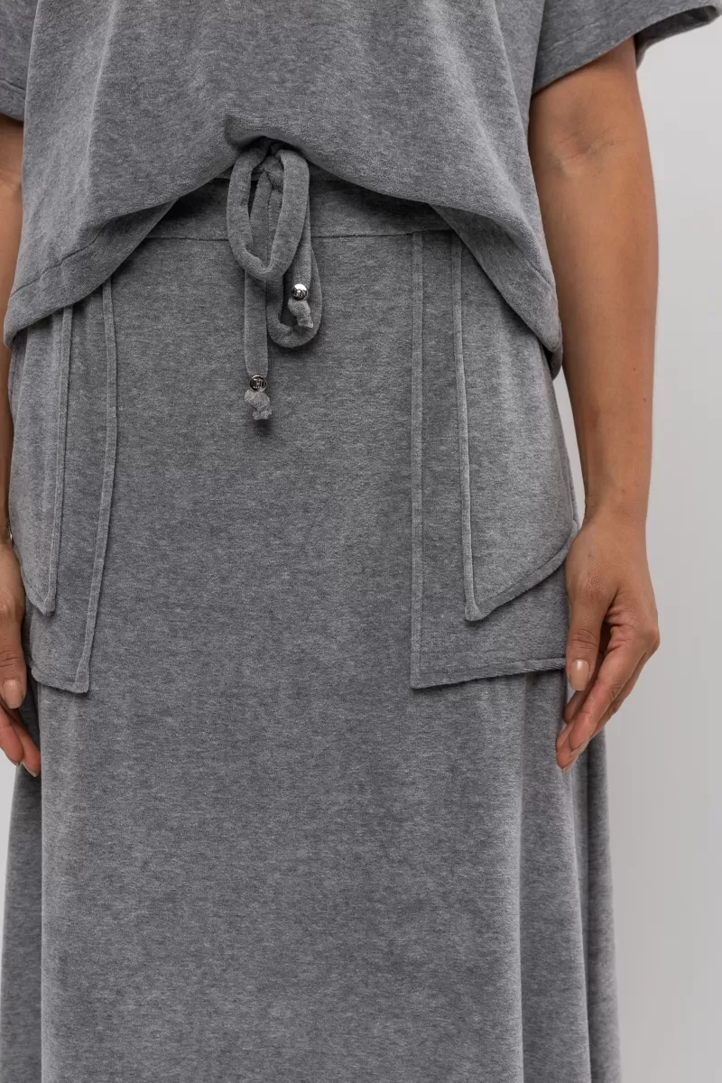Hidrogênio - SEMI EVASE SKIRT WITH MIXED POCKETS - 20366014 Hidrogênio - SEMI EVASE SKIRT WITH MIXED POCKETS - 20366014