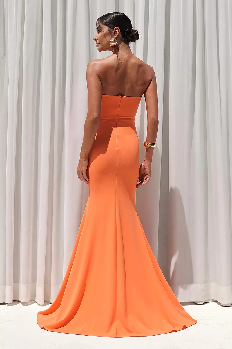 Dot Clothing - TQC Dot Clothing Long Dress With Orange Flower - 2603LARANJA Dot Clothing - TQC Dot Clothing Long Dress With Orange Flower - 2603LARANJA