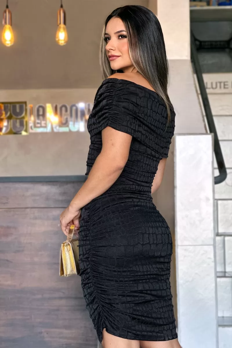 LANÇA PERFUME - Short Off-the-Shoulder Dress Launches Perfume - 0187 LANÇA PERFUME - Short Off-the-Shoulder Dress Launches Perfume - 0187