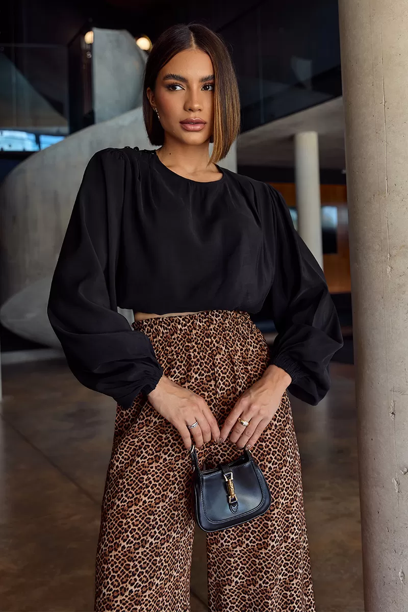 Dot Clothing - Balloon Sleeve Shirt Dot Clothing Black - 2714PRETO Dot Clothing - Balloon Sleeve Shirt Dot Clothing Black - 2714PRETO