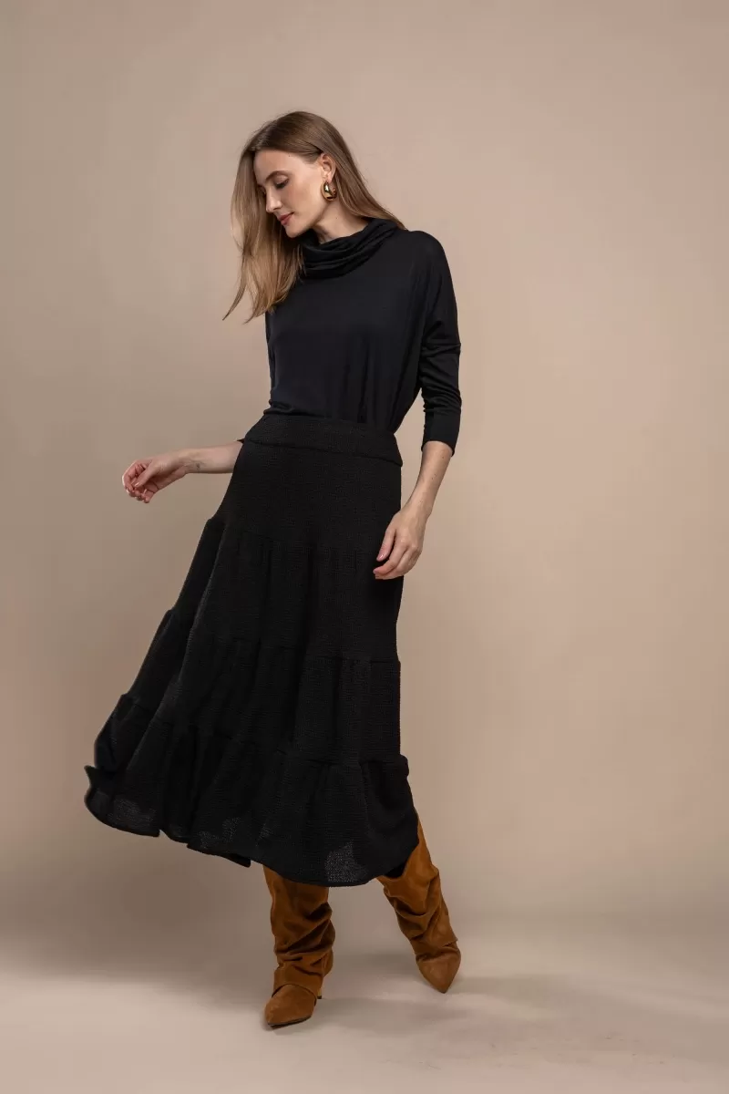 Hidrogênio - LONGUETTI SKIRT 3 MARIAS BLACK - 20431001 Hidrogênio - LONGUETTI SKIRT 3 MARIAS BLACK - 20431001