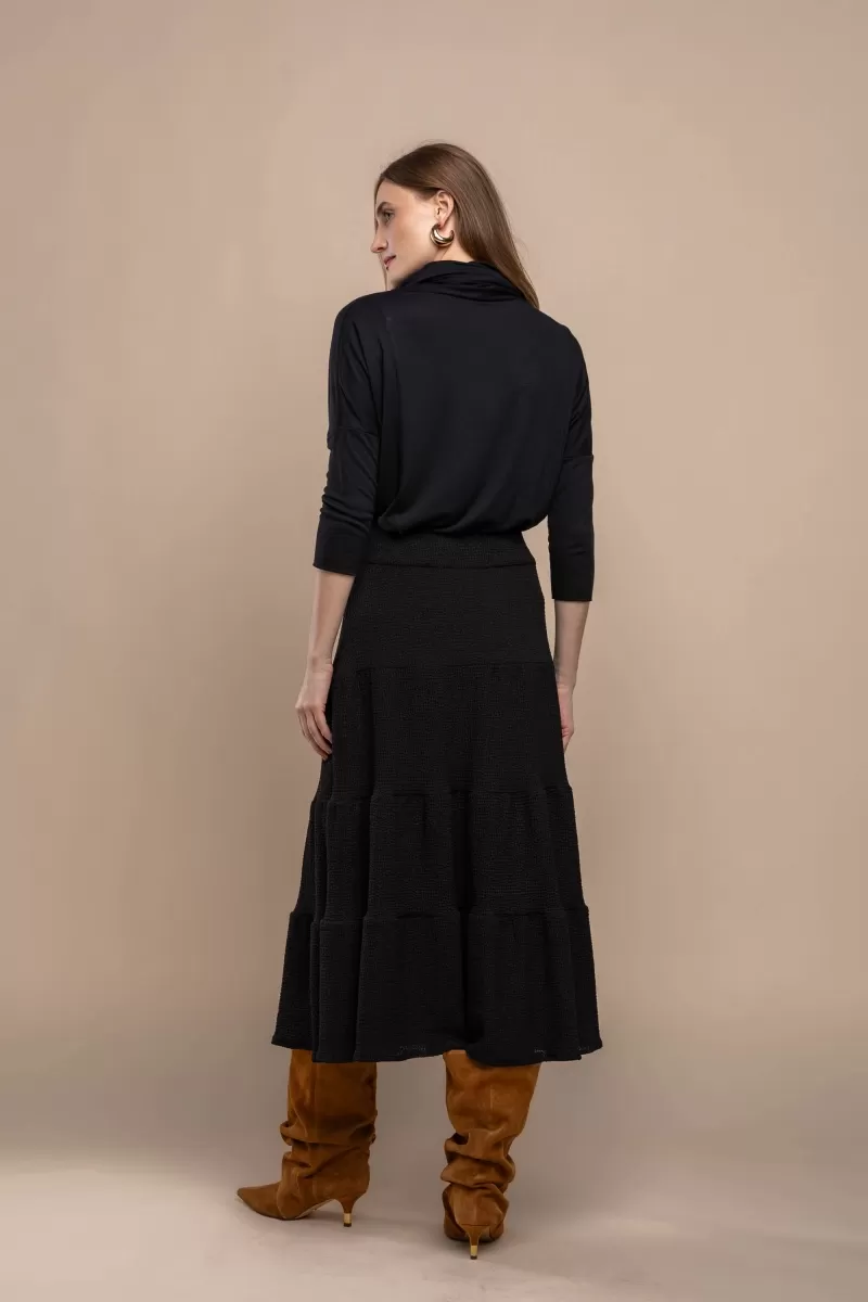 Hidrogênio - LONGUETTI SKIRT 3 MARIAS BLACK - 20431001 Hidrogênio - LONGUETTI SKIRT 3 MARIAS BLACK - 20431001