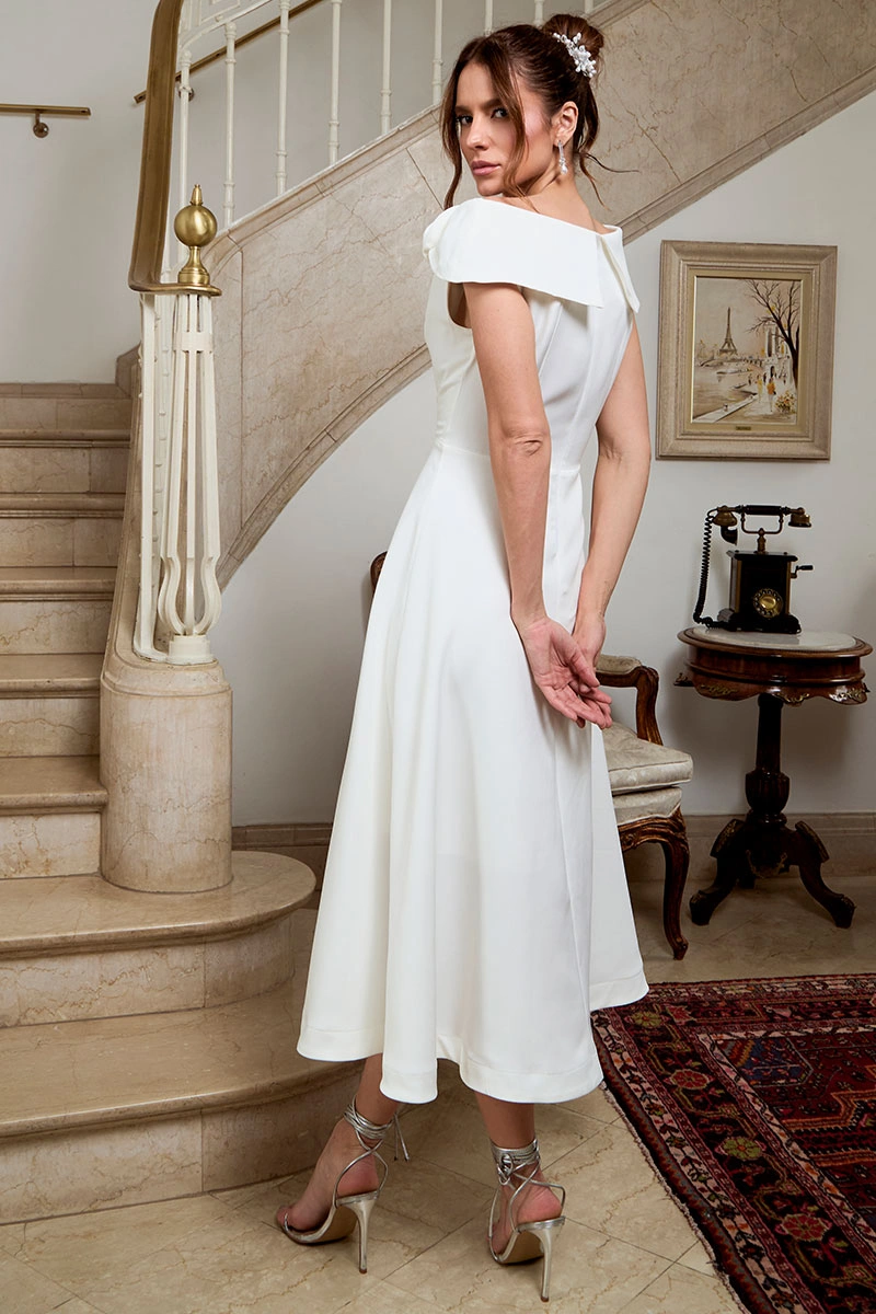 Miss Misses - Hilda Dress with Flower Detail on the Off-White Collar - 54592030