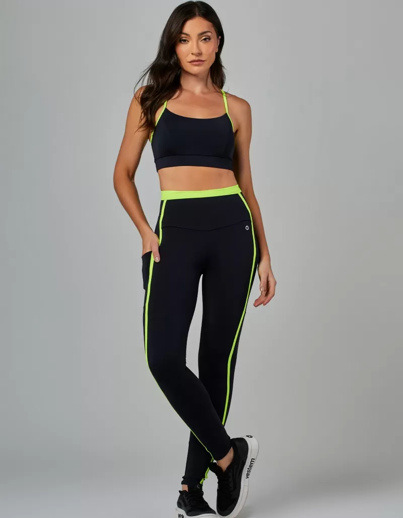 Vestem - Movement Black Medium Support Top - TOP1174.V26.C0002