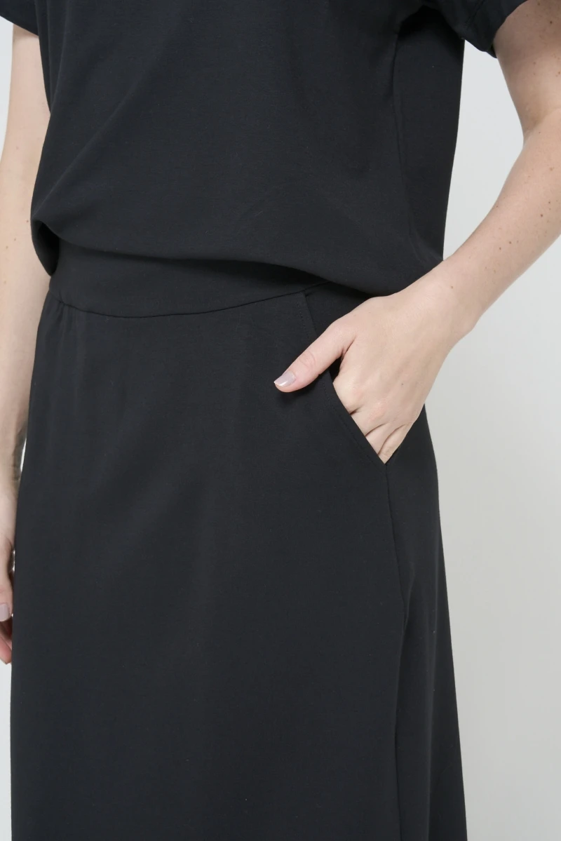 Hidrogênio - LONG SKIRT WITH POCKETS IN BLACK - 20533001 Hidrogênio - LONG SKIRT WITH POCKETS IN BLACK - 20533001
