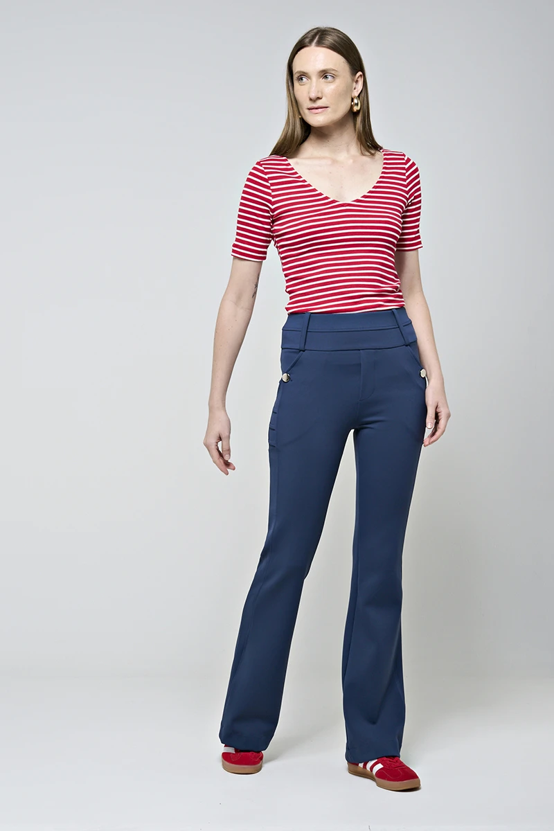 Hidrogênio - CALÇA FLARE COM BOLSOS E PREGAS ROSANA MARINHO - 19481004 Hidrogênio - CALÇA FLARE COM BOLSOS E PREGAS ROSANA MARINHO - 19481004