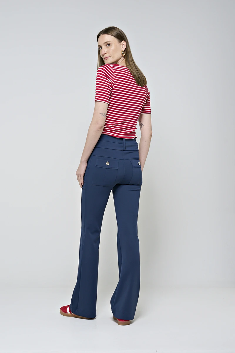 Hidrogênio - CALÇA FLARE COM BOLSOS E PREGAS ROSANA MARINHO - 19481004 Hidrogênio - CALÇA FLARE COM BOLSOS E PREGAS ROSANA MARINHO - 19481004