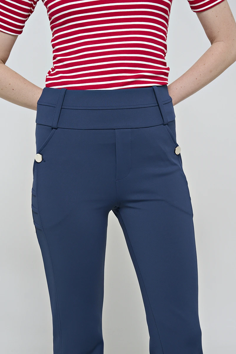 Hidrogênio - CALÇA FLARE COM BOLSOS E PREGAS ROSANA MARINHO - 19481004 Hidrogênio - CALÇA FLARE COM BOLSOS E PREGAS ROSANA MARINHO - 19481004
