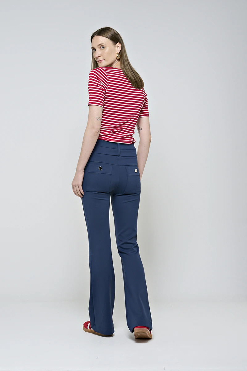 Hidrogênio - CALÇA FLARE COM BOLSOS E PREGAS ROSANA MARINHO - 19481004 Hidrogênio - CALÇA FLARE COM BOLSOS E PREGAS ROSANA MARINHO - 19481004