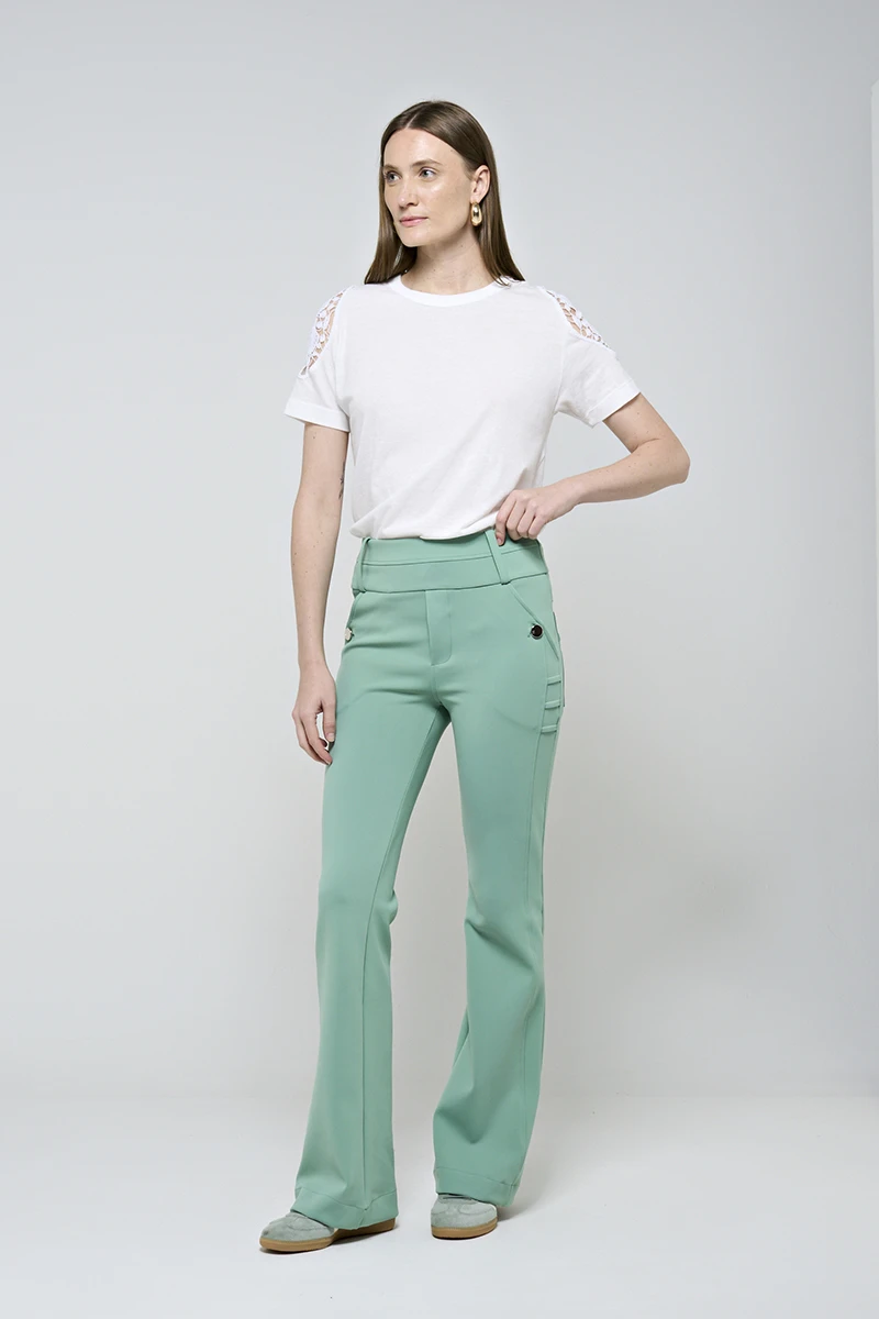 Hidrogênio - CALÇA FLARE COM BOLSOS E PREGAS ROSANA VERDE CAMPESTRE - 19481472 Hidrogênio - CALÇA FLARE COM BOLSOS E PREGAS ROSANA VERDE CAMPESTRE - 19481472