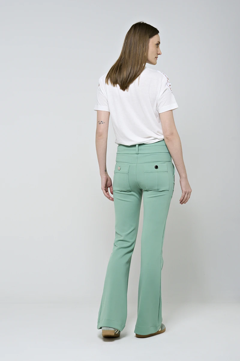 Hidrogênio - CALÇA FLARE COM BOLSOS E PREGAS ROSANA VERDE CAMPESTRE - 19481472 Hidrogênio - CALÇA FLARE COM BOLSOS E PREGAS ROSANA VERDE CAMPESTRE - 19481472
