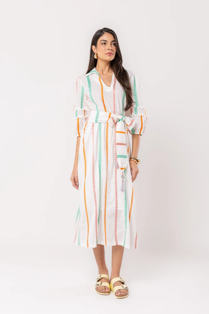 Hidrogênio - FRESH EMBROIDERED DRESS WITH TASSEL SASH - 20554595 Hidrogênio - FRESH EMBROIDERED DRESS WITH TASSEL SASH - 20554595