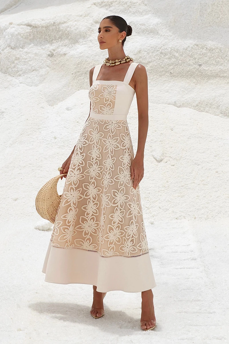 Dot Clothing - Dress Dot Clothing Melissa Longuete lace Embroidered Sand - 2887BEGE