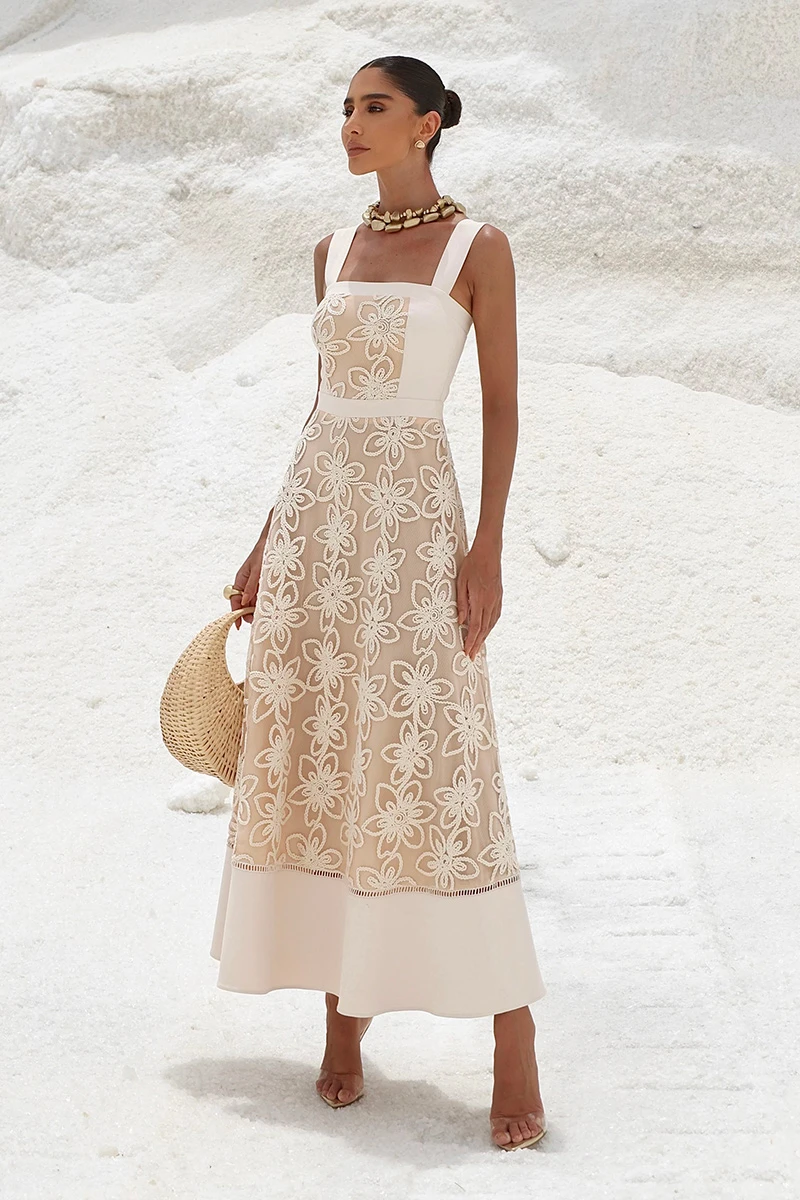 Dot Clothing - Dress Dot Clothing Melissa Longuete lace Embroidered Sand - 2887BEGE Dot Clothing - Dress Dot Clothing Melissa Longuete lace Embroidered Sand - 2887BEGE