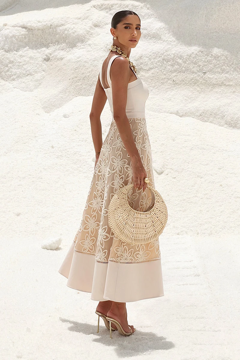 Dot Clothing - Dress Dot Clothing Melissa Longuete lace Embroidered Sand - 2887BEGE Dot Clothing - Dress Dot Clothing Melissa Longuete lace Embroidered Sand - 2887BEGE