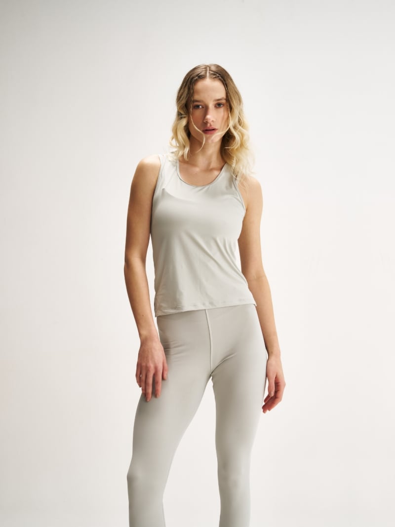 Salma - Tank Shirt Melati Gelo - SALFIT12PRA Salma - Tank Shirt Melati Gelo - SALFIT12PRA