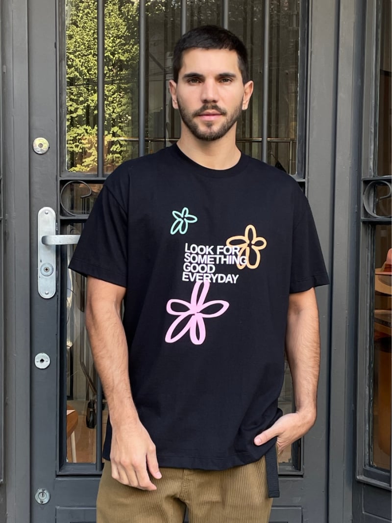 Salma - TShirt Classic Fit Bette Days Black - SALTSHIRT5BRA Salma - TShirt Classic Fit Bette Days Black - SALTSHIRT5BRA