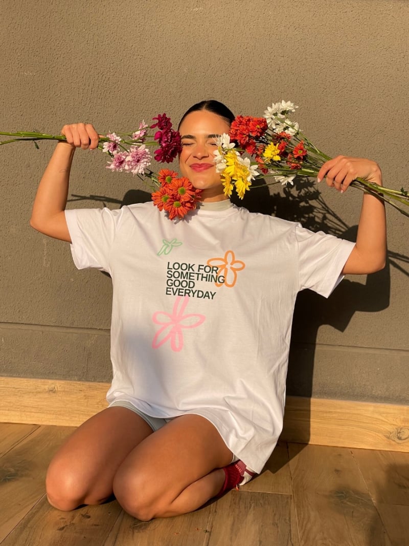 Salma - TShirt Classic Fit Better Days White - SALTSHIRT5PRE Salma - TShirt Classic Fit Better Days White - SALTSHIRT5PRE