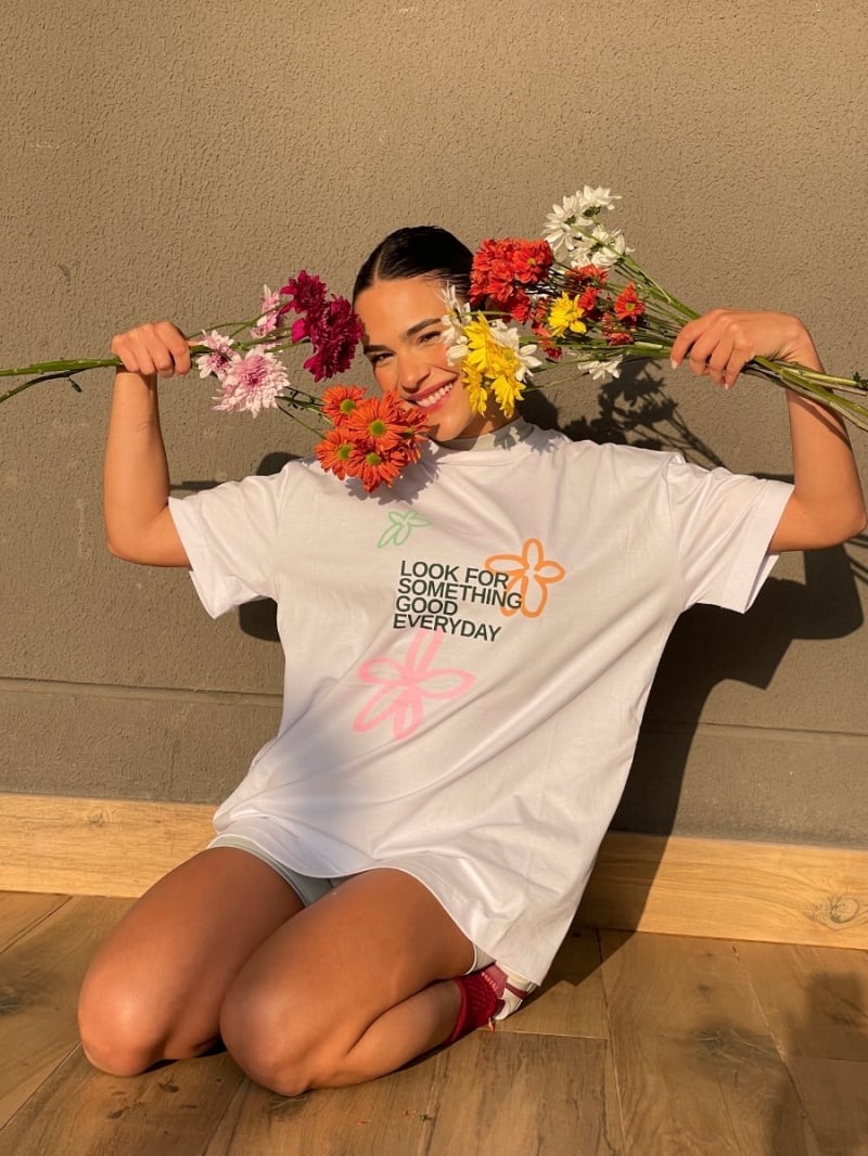 Salma - TShirt Classic Fit Better Days White - SALTSHIRT5PRE Salma - TShirt Classic Fit Better Days White - SALTSHIRT5PRE