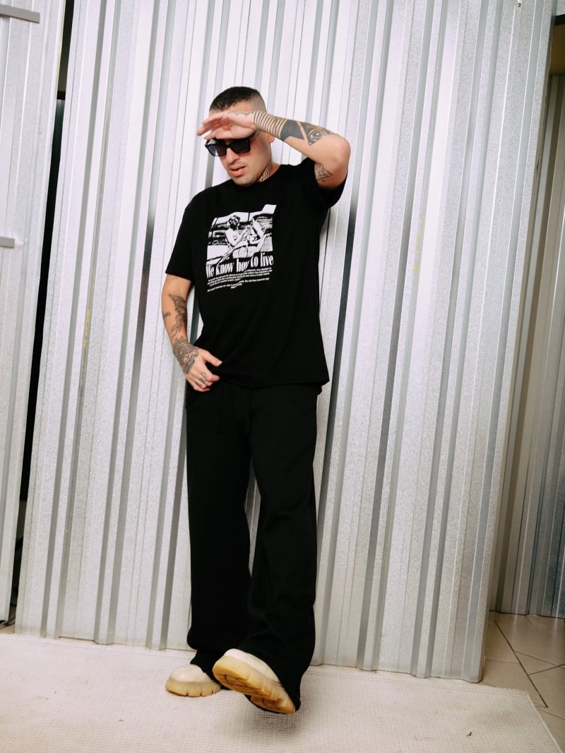 Salma - TShirt Classic Fit Just Living Black - SALTSHIRT6BRA Salma - TShirt Classic Fit Just Living Black - SALTSHIRT6BRA