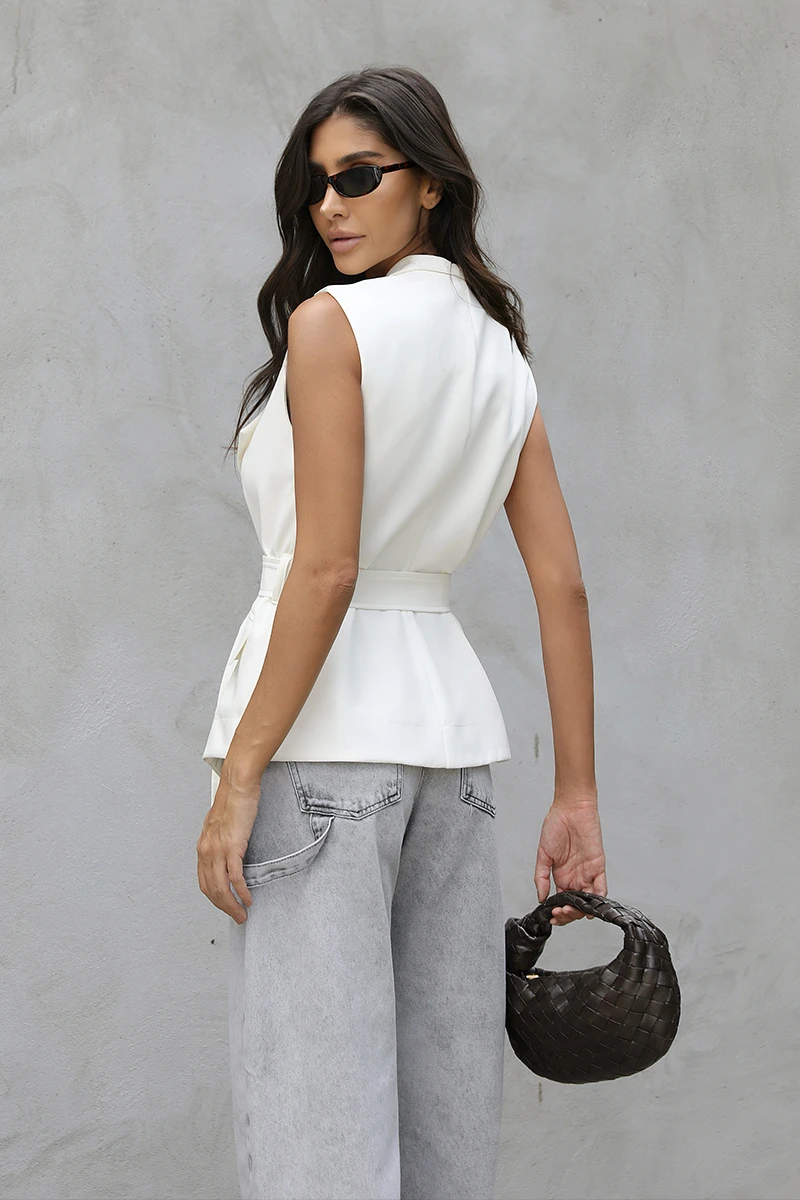 Dot Clothing - Vest Dot Clothing Alessia Alfaiataria C/ Belt Off White - 2817OFF Dot Clothing - Vest Dot Clothing Alessia Alfaiataria C/ Belt Off White - 2817OFF