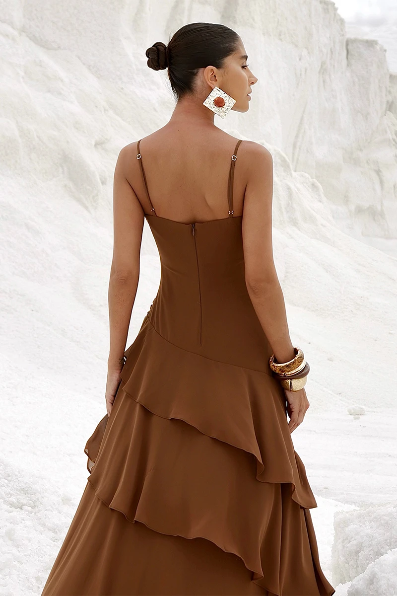 Dot Clothing - Dress Dot Clothing Long Kate Frill Asymmetrical Brown - 2897MARROM Dot Clothing - Dress Dot Clothing Long Kate Frill Asymmetrical Brown - 2897MARROM