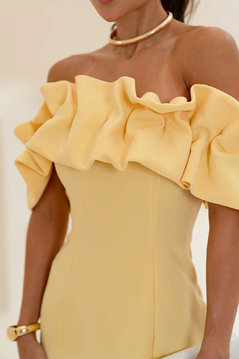 Miss Misses - Sabrina Dress, Off-the-Shoulder Tube Dress with Yellow Frills - 54464003