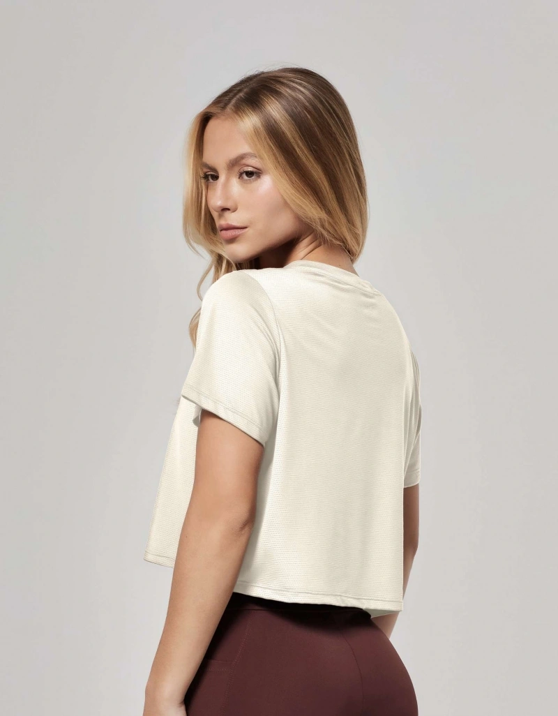 Vestem - Short-sleeved Dry Fit Shirt Aitana Off White - BMC644.ESS.C0294