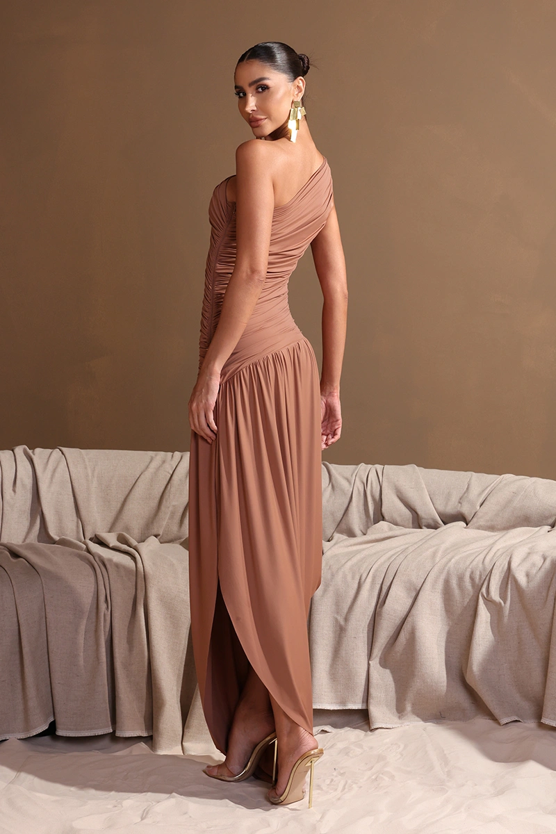 Dot Clothing - Vestido Dot Clothing Longo Eloise Um Ombro Drapeado Bege - 2972BEGE