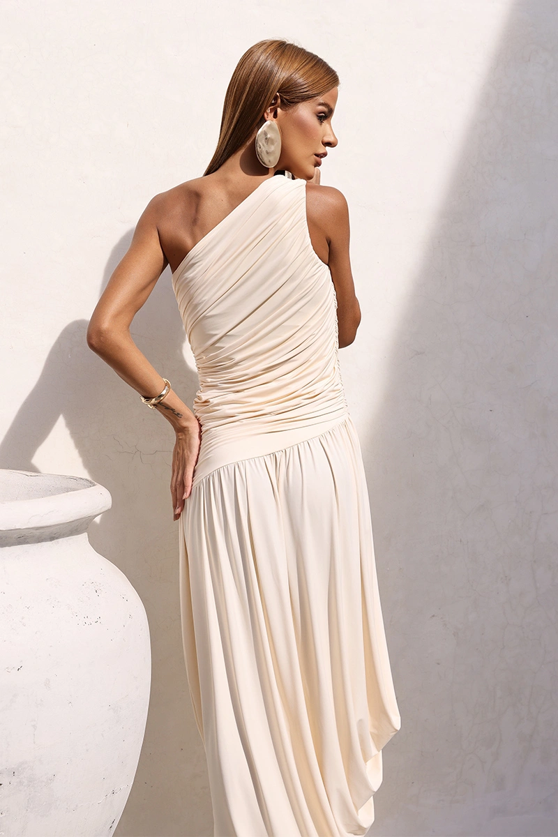 Dot Clothing - Vestido Dot Clothing Longo Eloise Um Ombro Drapeado Champagne - 2972OFF