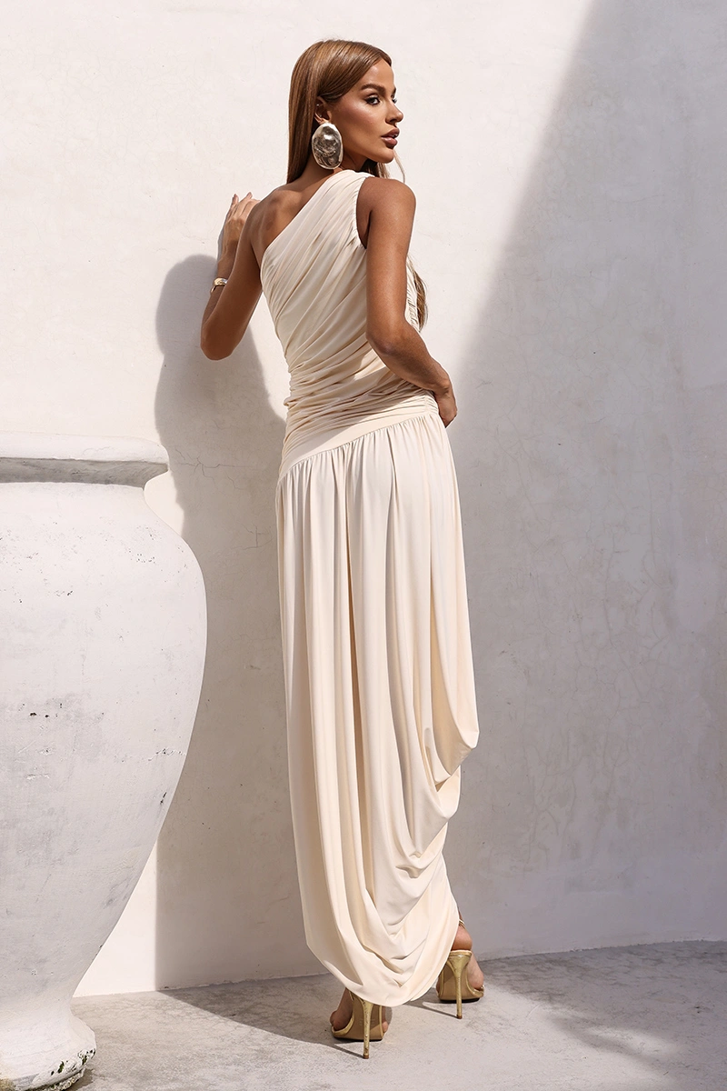 Dot Clothing - Vestido Dot Clothing Longo Eloise Um Ombro Drapeado Champagne - 2972OFF