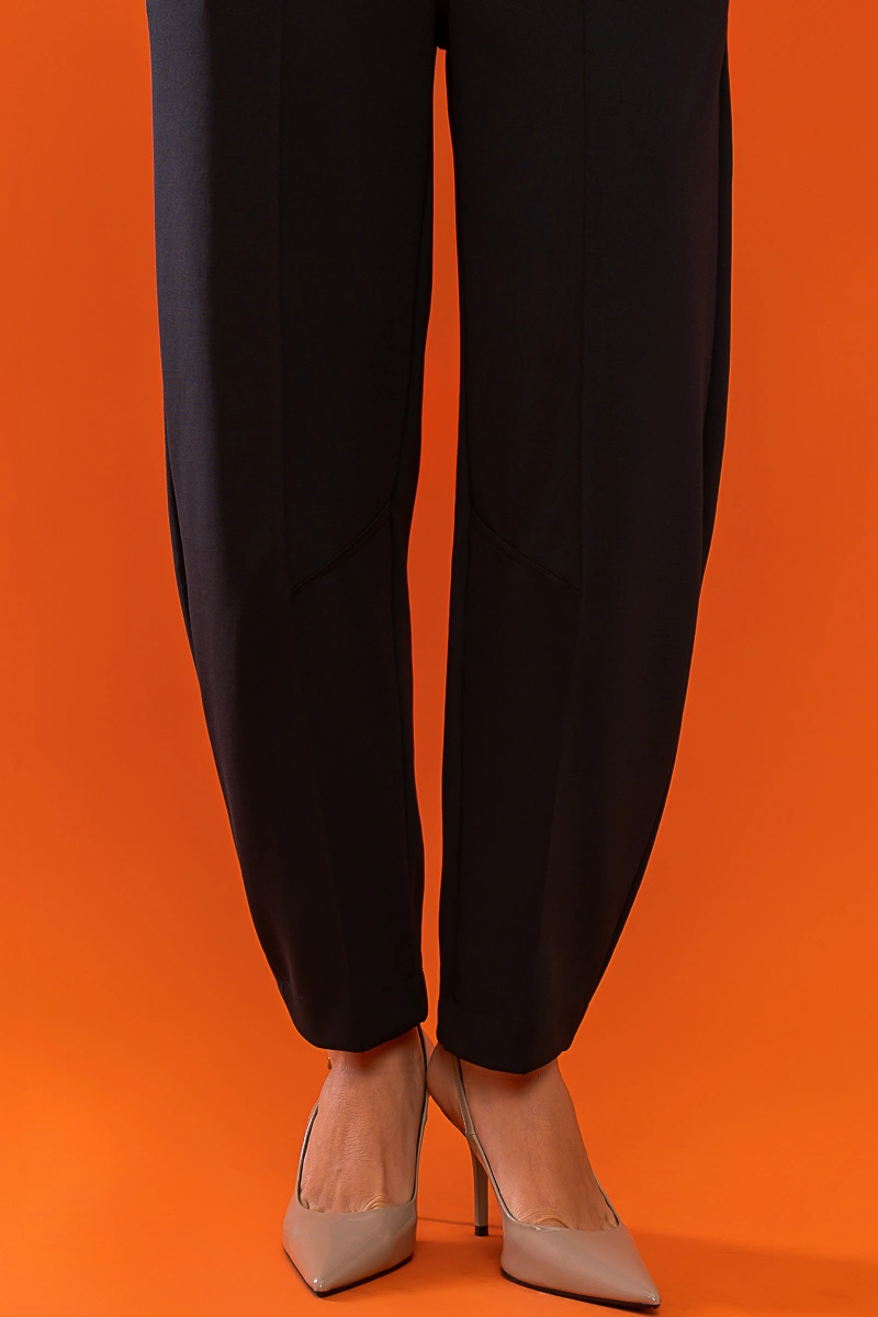 Hidrogênio - CALÇA BARREL COM BOLSOS LETICIA PRETO - 20725001