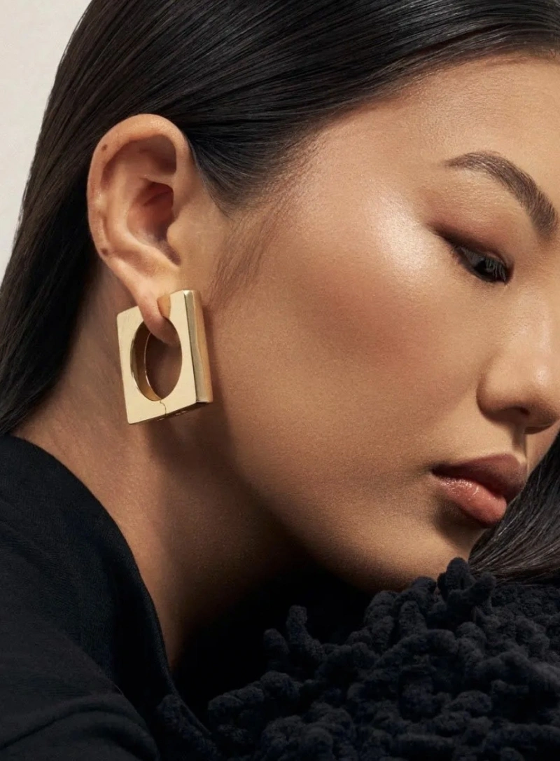 Mikabe - Brinco Argola Quadrada Ouro - MK2126