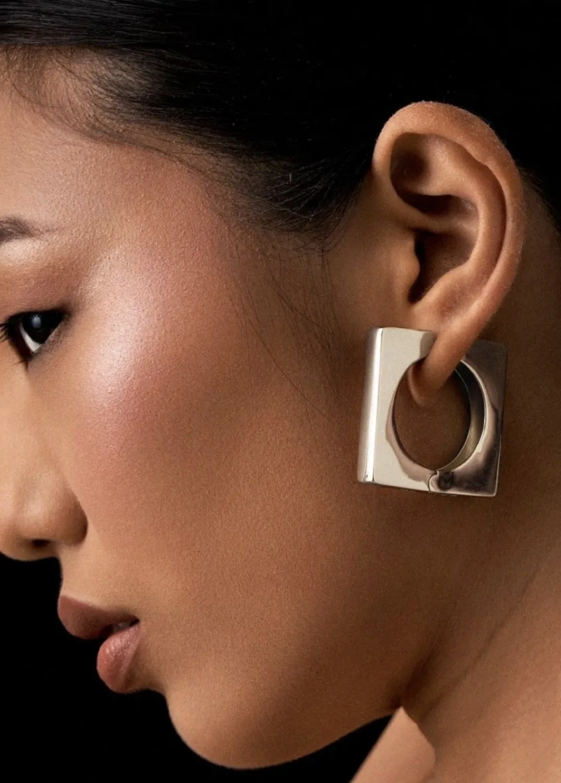 Mikabe - Brinco Argola Quadrada Ródio - MK2127