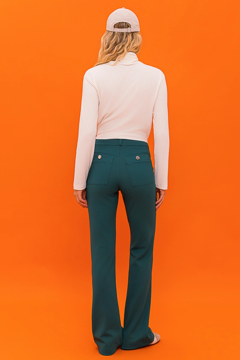 Hidrogênio - CALÇA FLARE COM LAPELAS AMORA VERDE PROFUNDO - 20359612