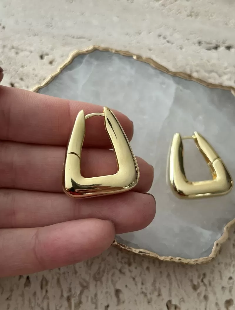 Mikabe - Triangular M Ring - MK895