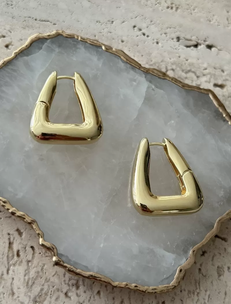 Mikabe - Triangular M Ring - MK895