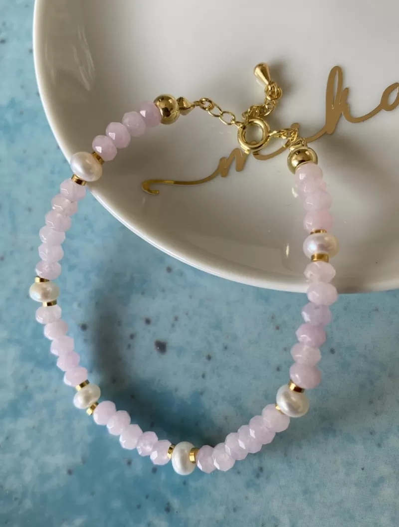 Mikabe - Jade Rose and Pearls Btanklet - MK1377